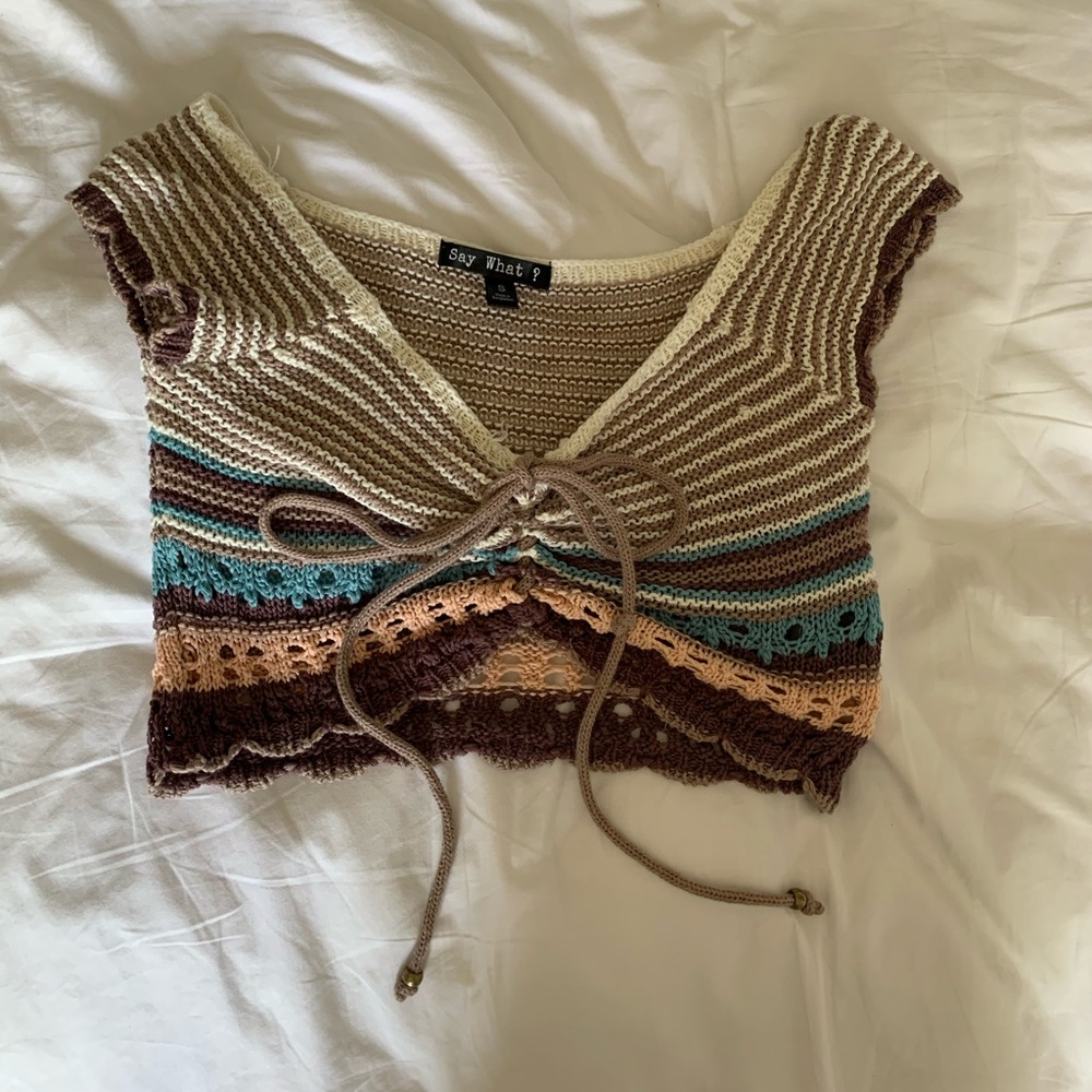 KNIT TIE UP CROP TOP